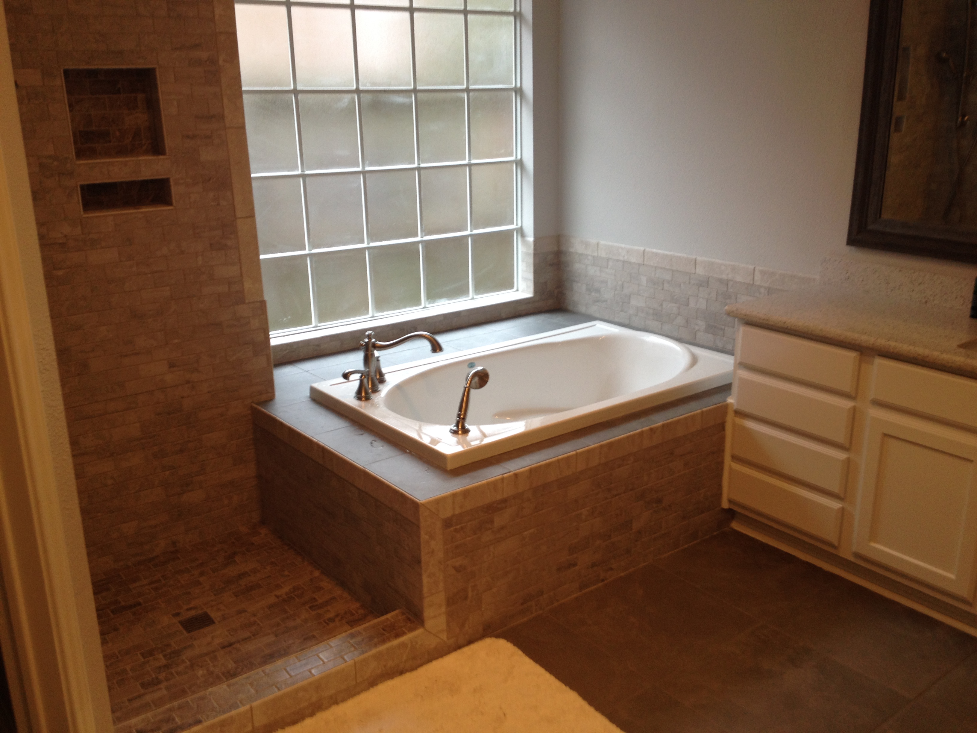 2 Garden Bathtub Tile Surround & Shower